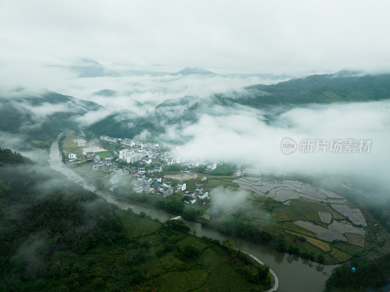 国风古建筑烟雨江南意境