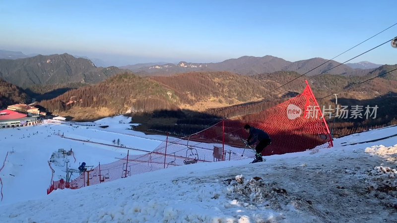 湖北神农架滑雪场