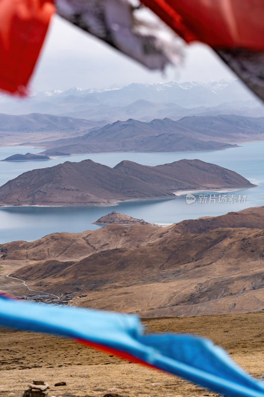 西藏山南羊卓雍措圣湖神湖蓝色藏地圣湖雪山