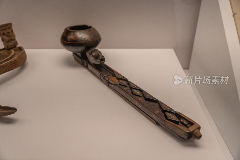秘鲁印加博物馆殖民时期木彩绘礼器