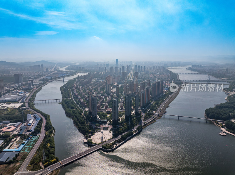 中国东北辽宁锦州市区小凌河城市风景航拍