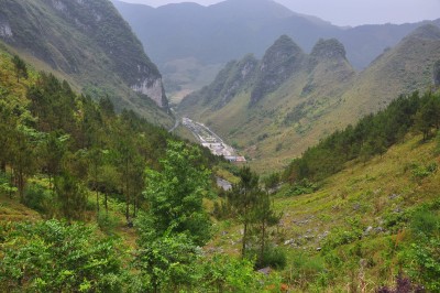 河池大化七百弄景区的喀斯特崇山峻岭