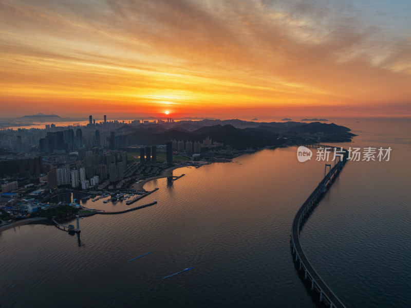 大连星海湾大桥朝霞日出