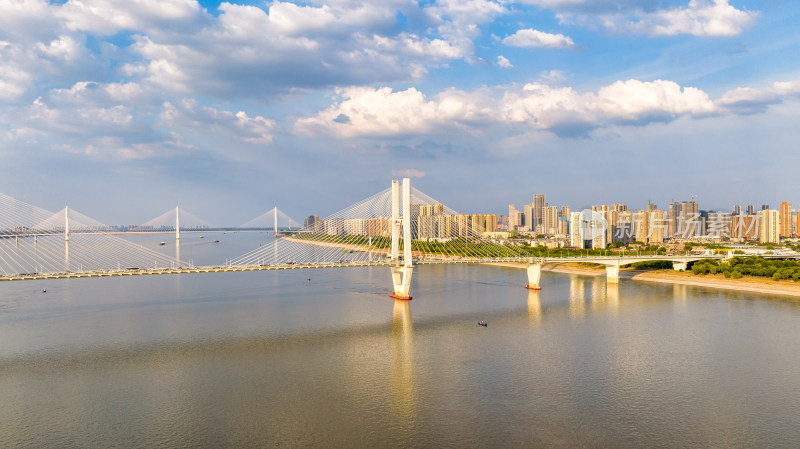 中国湖北武汉长江二桥与二七长江大桥航拍