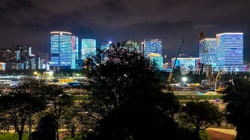 广东汕头城市夜景灯光航拍图