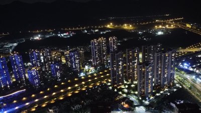 航拍广东省东莞市清溪镇夜景城市风光