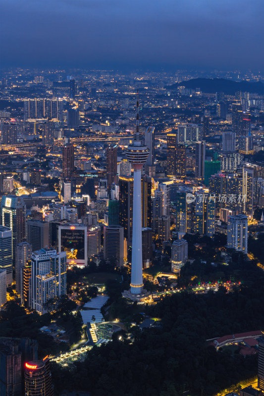 马来西亚吉隆坡莫迪卡石油双子塔夜景