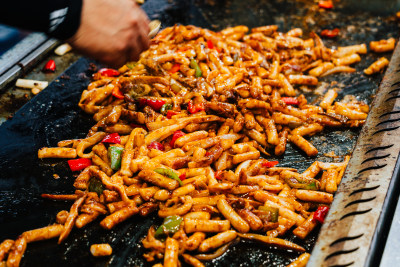 东营鸿港夜市美食街