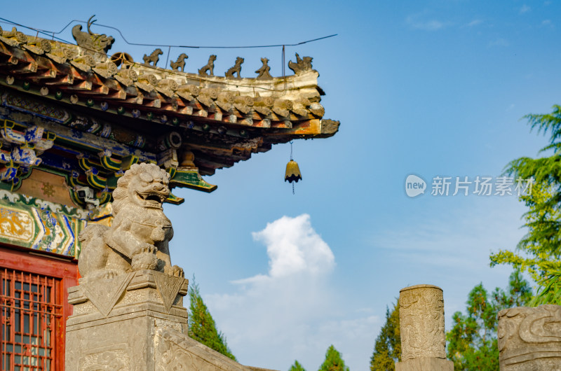 洛阳市白马寺古建筑屋脊特写