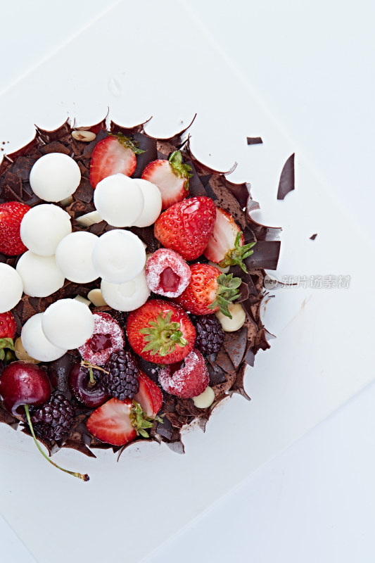 法式鲜果浓香黑森林巧克力生日蛋糕