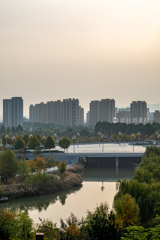 河畔城市建筑与景观