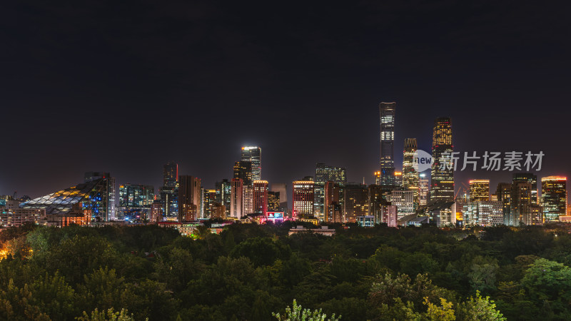 北京璀璨夜景下的城市高楼全景