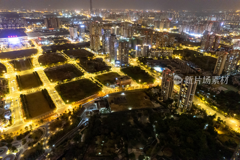 四川成都东站周边夜景航拍图