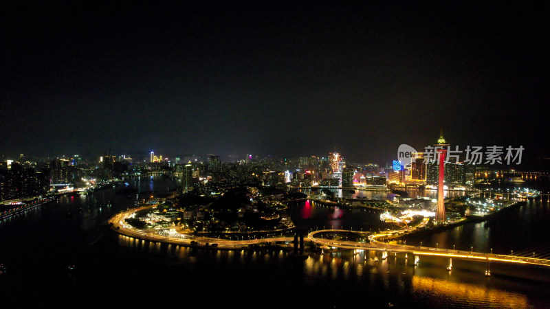 中国澳门城市夜景澳门塔海湾大桥航拍图