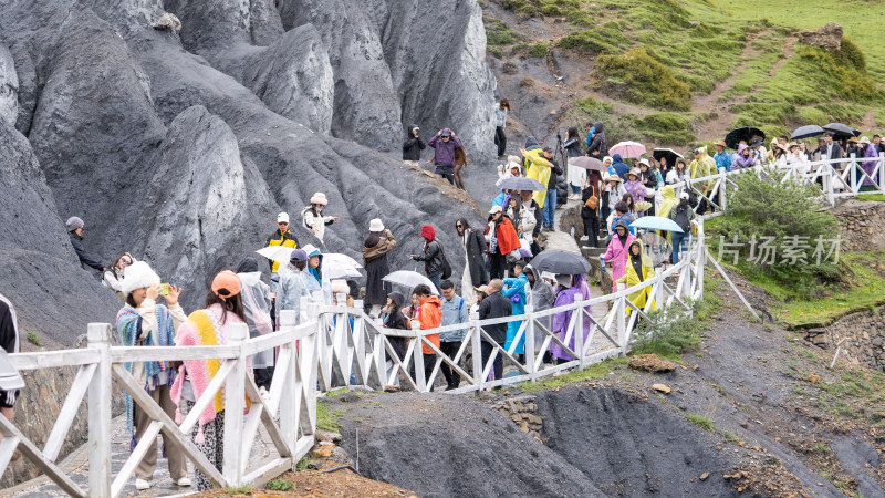 四川西部甘孜墨石公园景区及游客