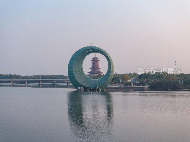 福建厦门集美水月广场杏林阁日落夜景航拍