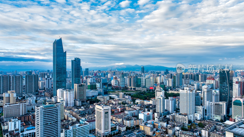 云南昆明主城区高楼清晨航拍