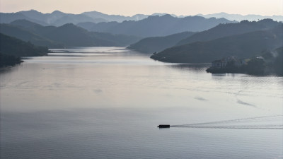 大美山川  水墨万峰湖