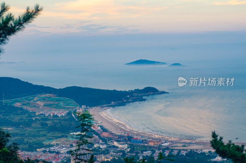 青岛崂山仰口景区的夕阳