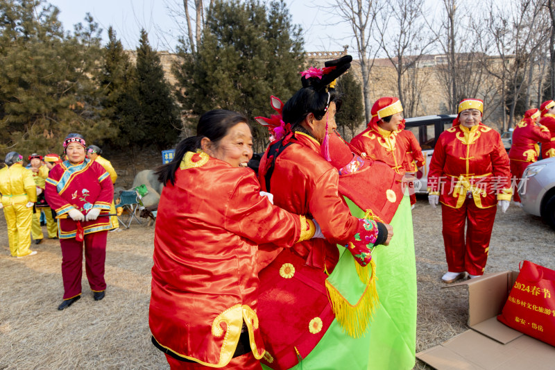 蛇年起舞，泰安明石桥大汶河畔迎新春