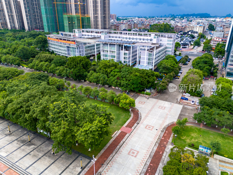 广西贵港市政府周边建筑航拍图