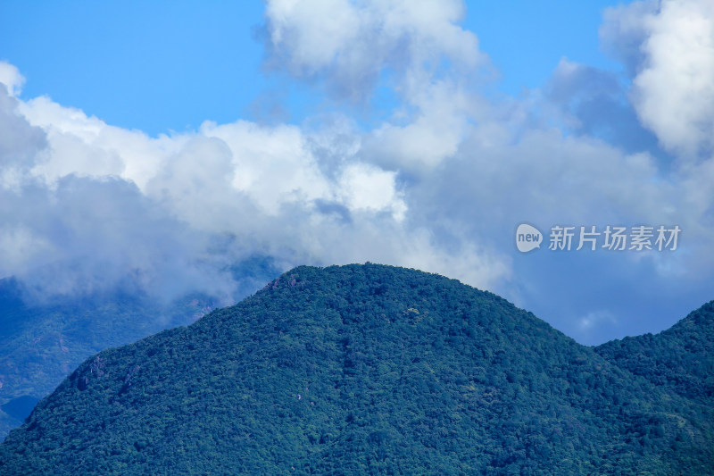 深圳较场尾青山白云自然景观