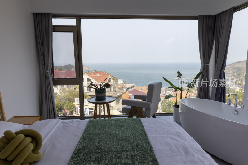 海边高端民宿室内