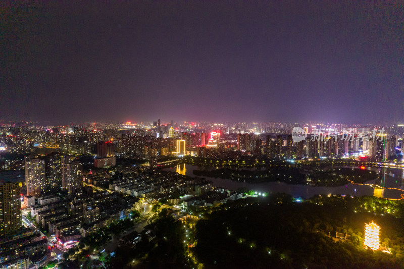 安徽蚌埠张公山公园夜景航拍图