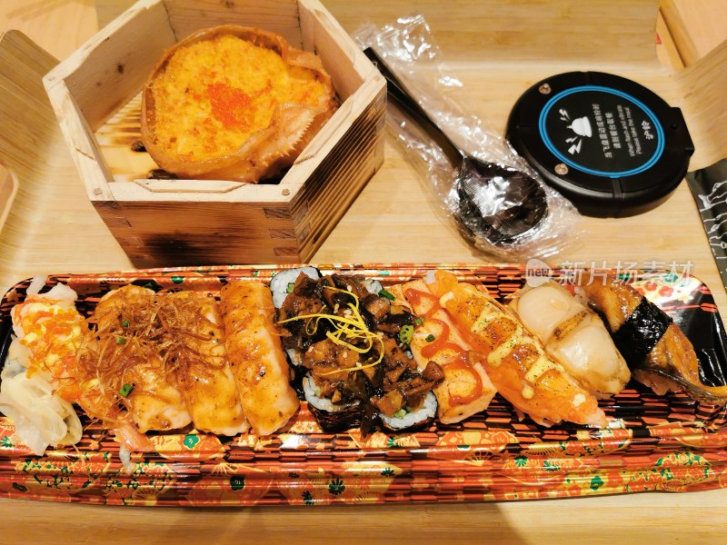 美食寿司生鱼片蟹斗
