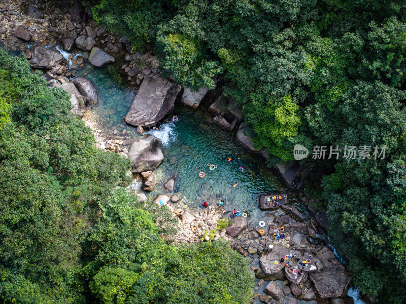 中国广东省清远市佛冈县高镇村观音山瀑布