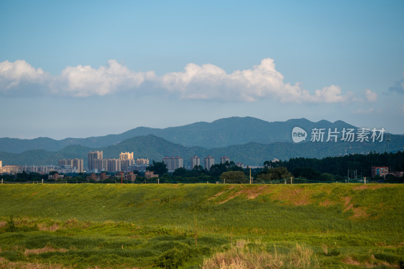 河流堤坝风景