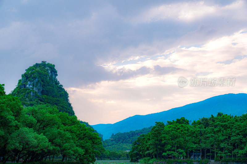 梧州七星岩风景照