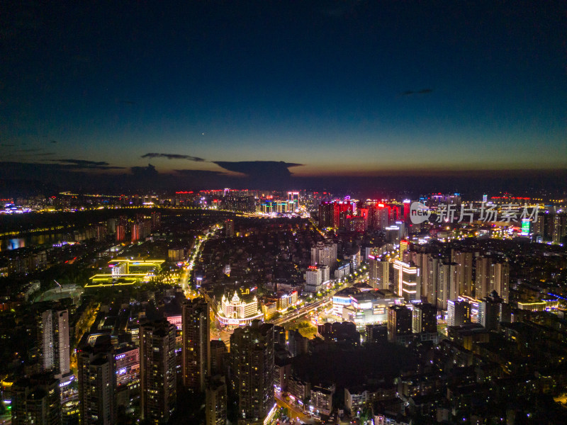 四川泸州晚霞夜景航拍图