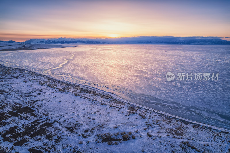 新疆赛里木湖日落风光