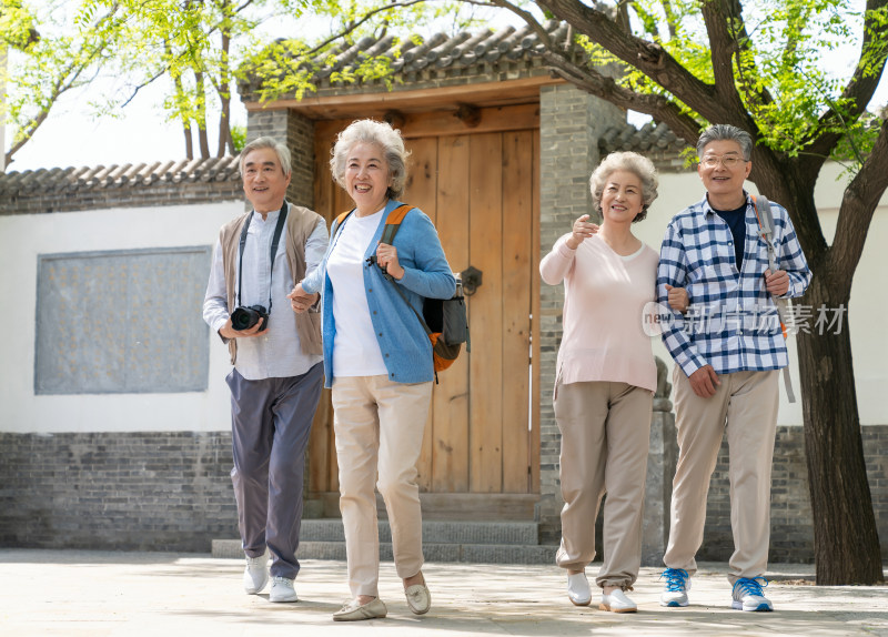 老年夫妻旅游