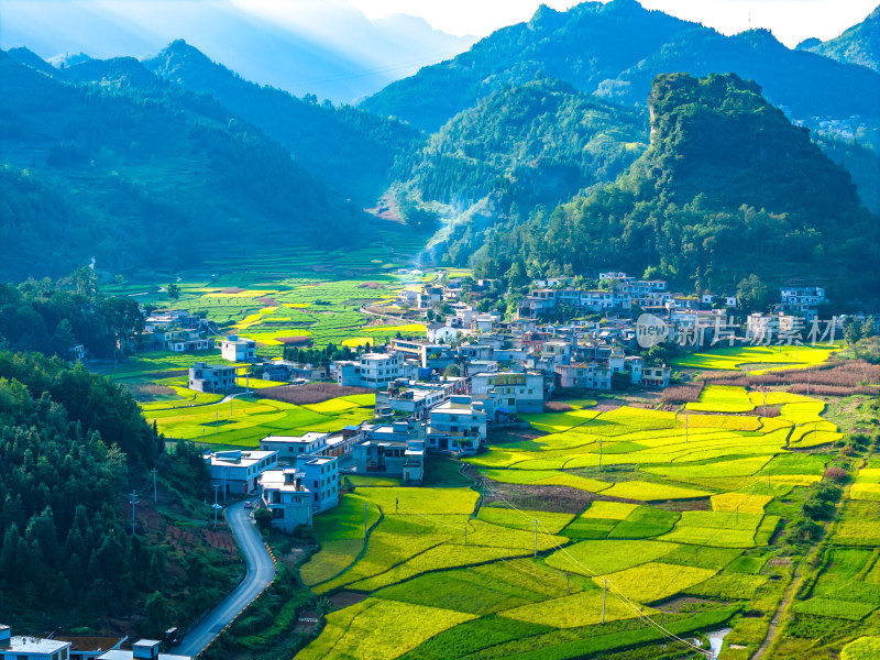 绿色能源风能发电喀斯特地貌