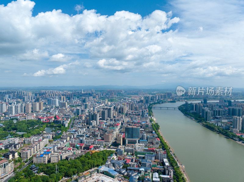 蓝天白云下 航拍湖南衡阳 湘江滨水城市建筑