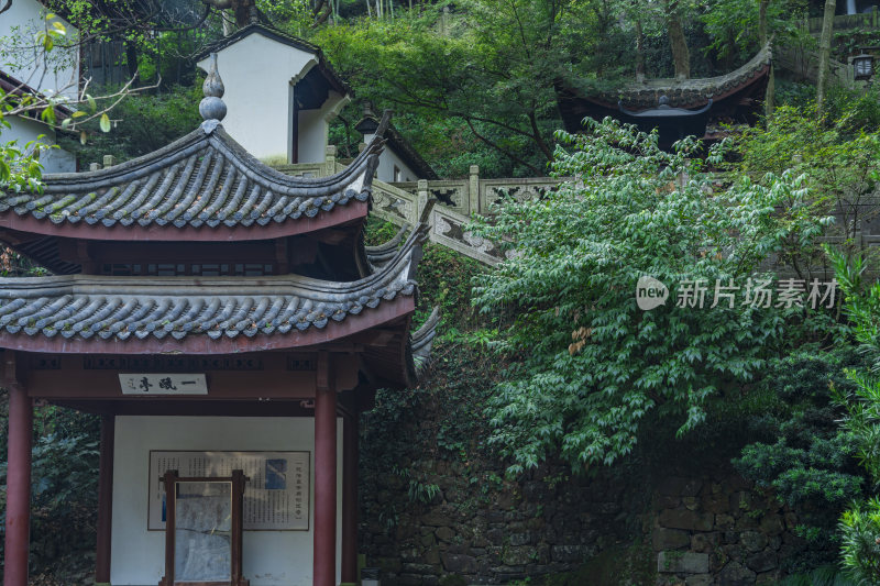 杭州飞来峰韬光寺古建筑风景