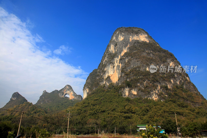 广西省桂林市阳朔县漓江山水风光