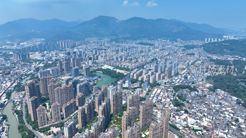 福州长乐区城市建筑风光航拍长山湖公园风景