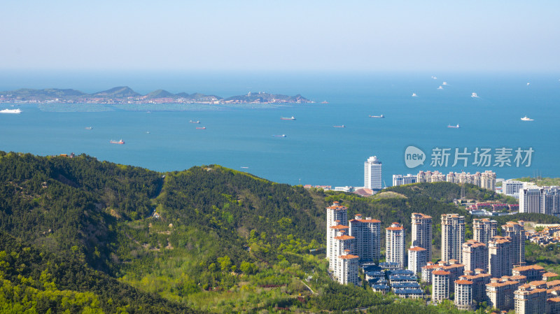 山东烟台沿海海岸线建筑群城市自然风光