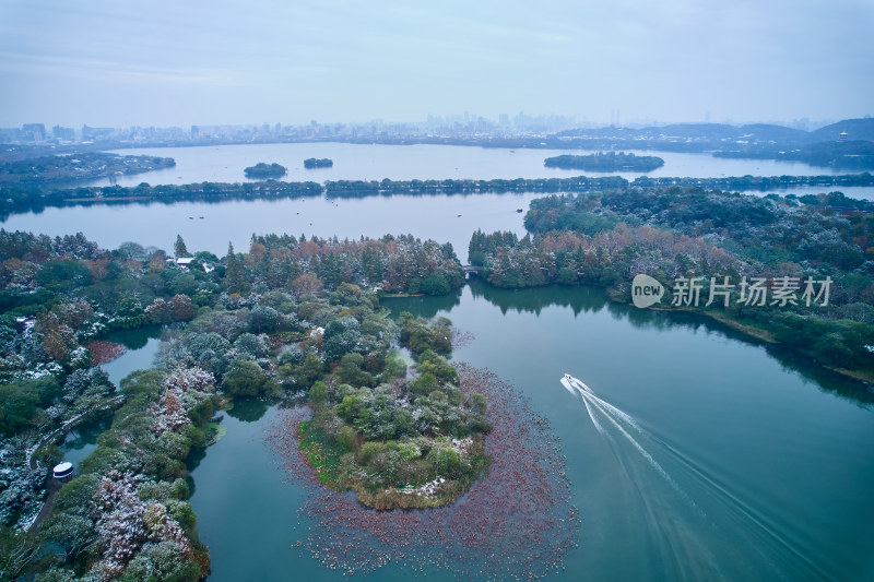 冬天航拍西湖雪景