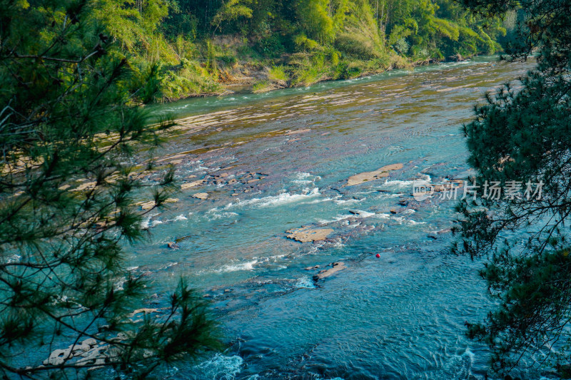 石表山小河