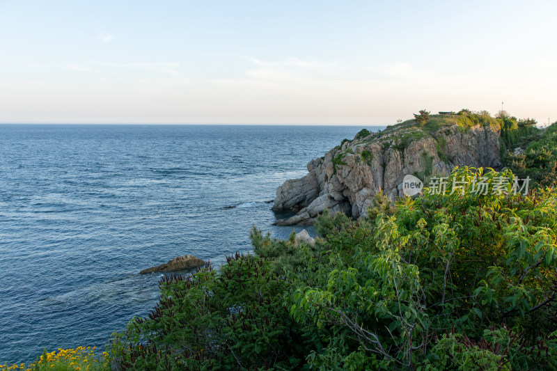 辽宁大连琥珀湾夏日海岸风光