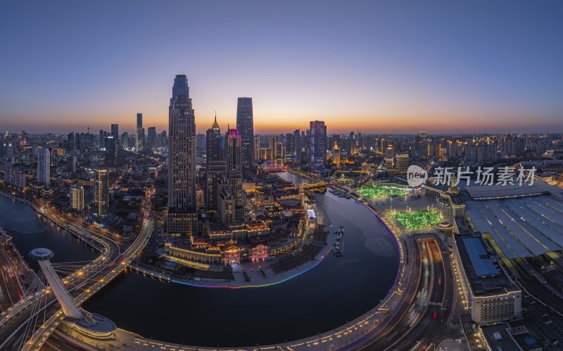 天津津湾广场天津站周边夜景