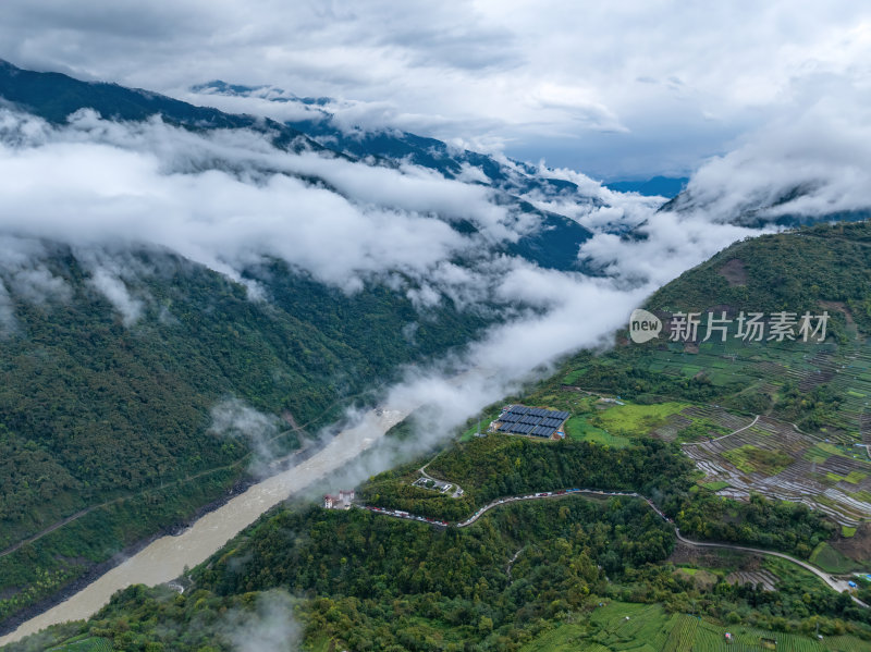 西藏林芝莲花圣地墨脱热带雨林云雾高空航拍