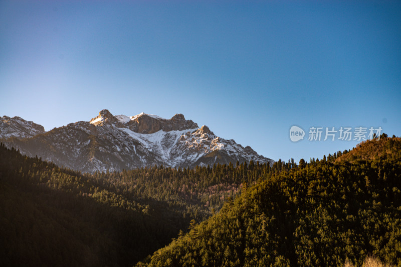 甘南州迭部县虎头山