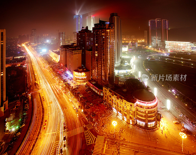 大连城市风光夜晚霓虹灯下大楼外景