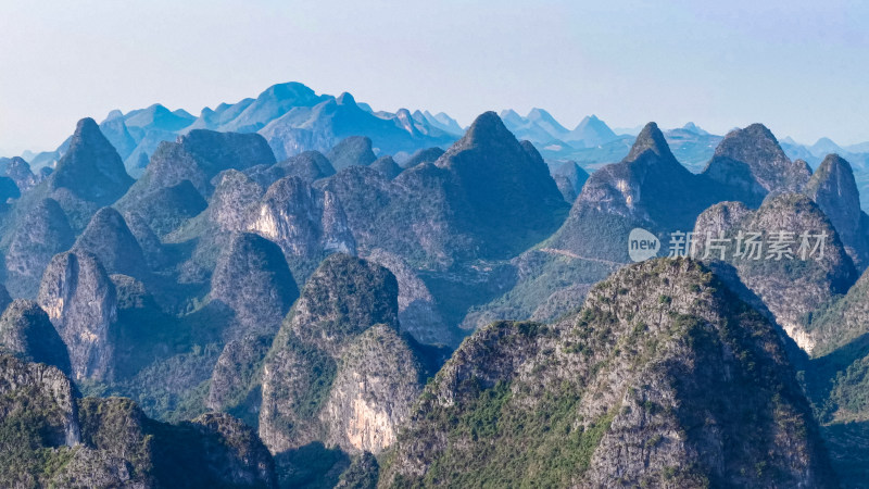 密集山峰桂林山川航拍图