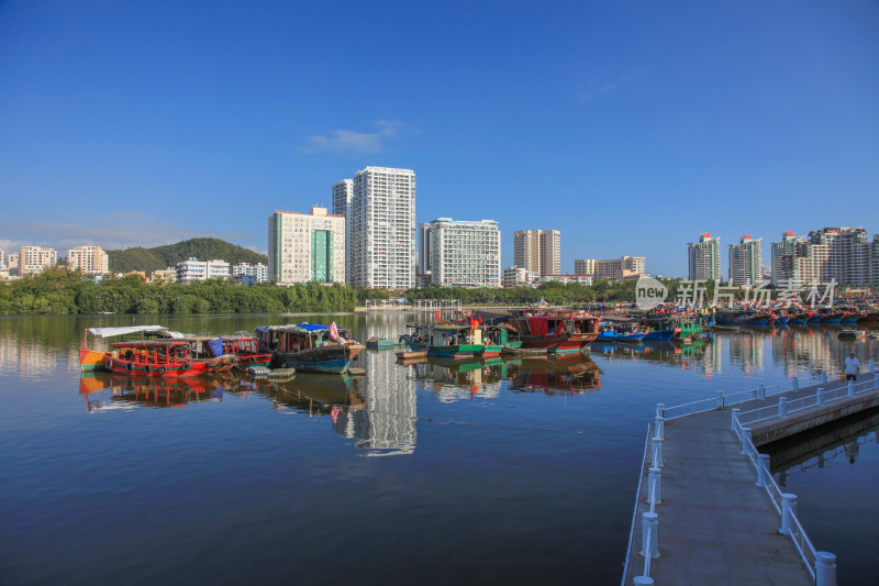 海南岛三亚街边建筑